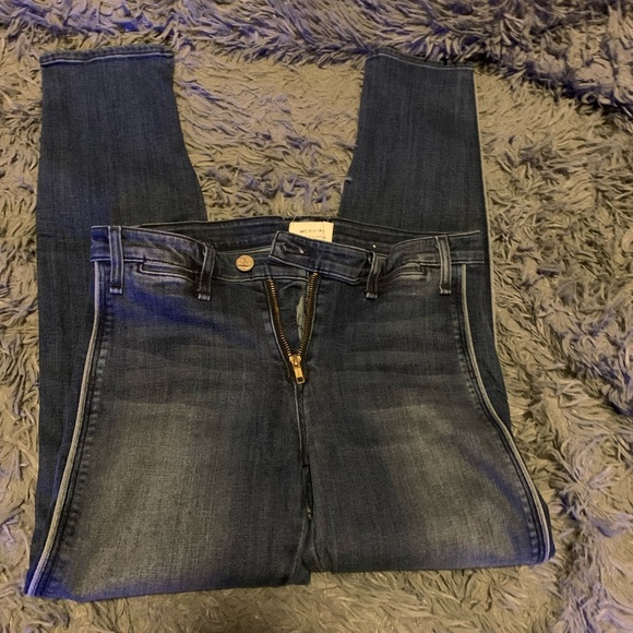 McGuire Denim Lots of stretch Size 30. Exposed Zipper w Button. Super cute - Picture 2 of 4